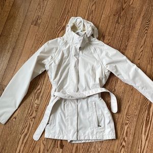 The North Face Women’s Belted Raincoat